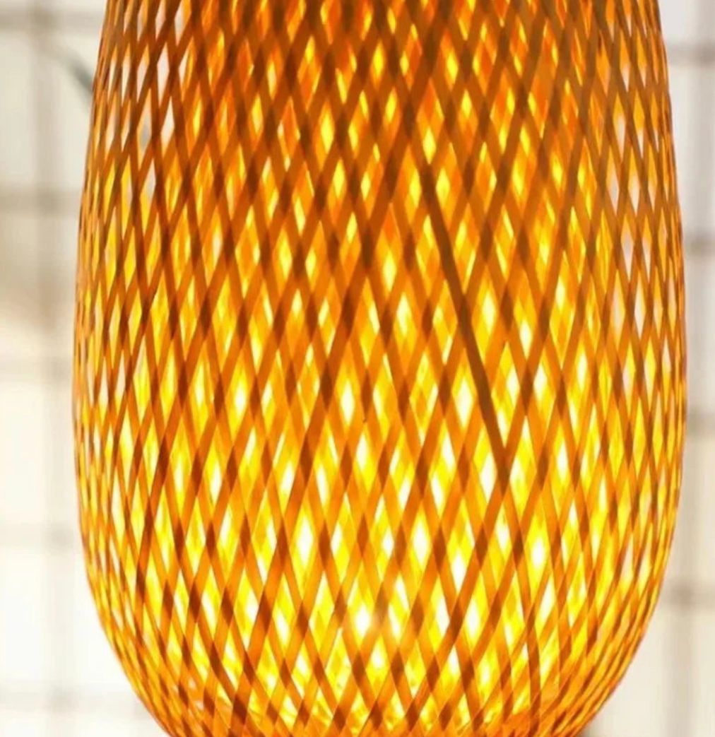 Luminária de Mesa Artesanal Rattan Redonda ou Oval