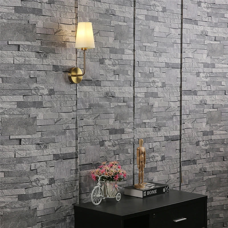 Arandela Abajur Minimalista Dourado em Metal e Linho
