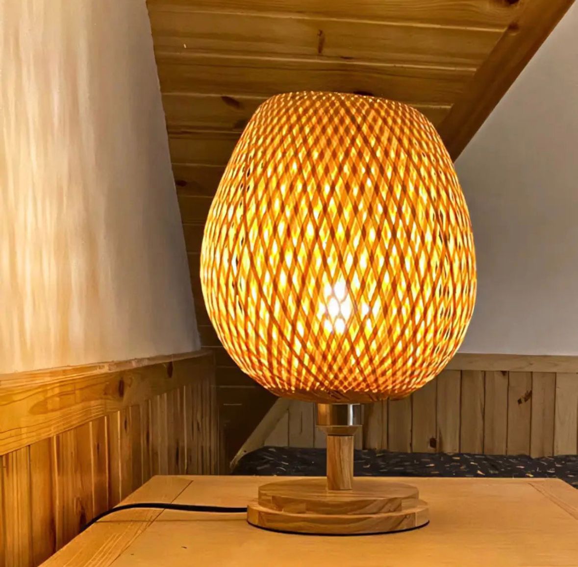 Luminária de Mesa Artesanal Rattan Redonda ou Oval